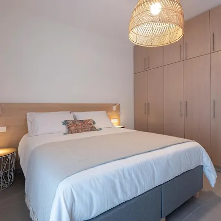 Sea And Luxurious Cos