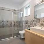 Apartment Sea And Luxurious *